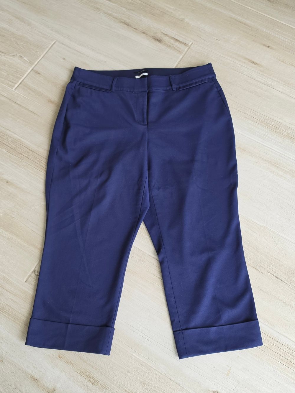 Lane Bryant 'The Ashley' Navy Cropped Capri Pants with Cuffed Hem Size 16